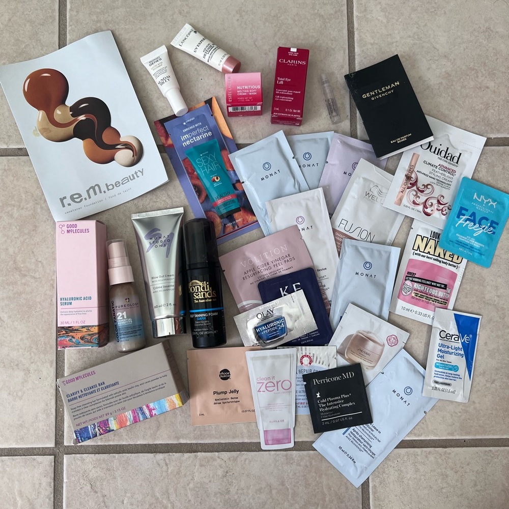 31 beauty samples + 2 FULL SIZE items